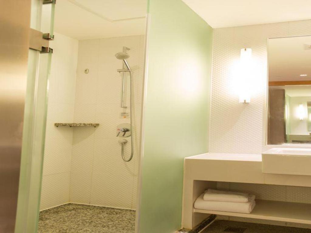 Ji Hotel Guangzhou Yuexiu Park Exterior photo